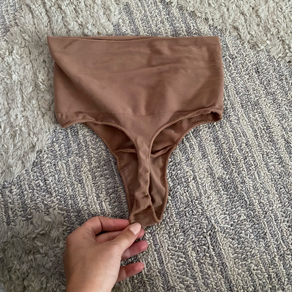 SKIMS thong spanx